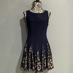 Petite Dress 👗 Betsy y Adam